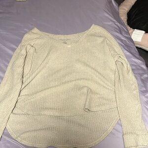 Thin creamy white American Eagle sweater, Size Medium.